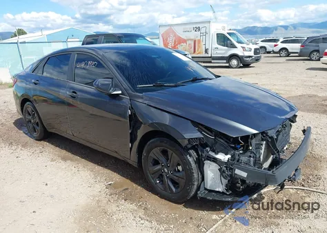 2022 Hyundai Elantra Sel z USA, uszkodzony, nr VIN 5NPLS4AG9NH056524